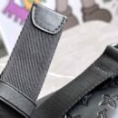Louis Vuitton Discovery Bumbag M44388