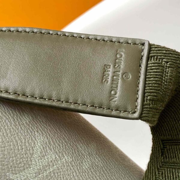 Louis Vuitton District PM M11593 - Image 7