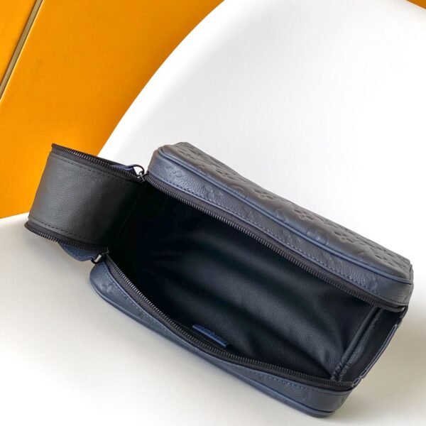 Louis Vuitton Dopp Kit M11497 - Image 5