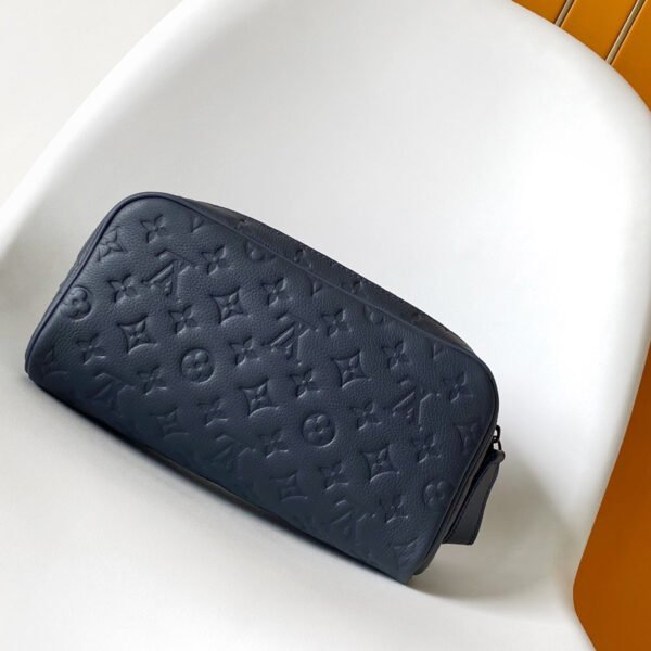 Louis Vuitton Dopp Kit M11497