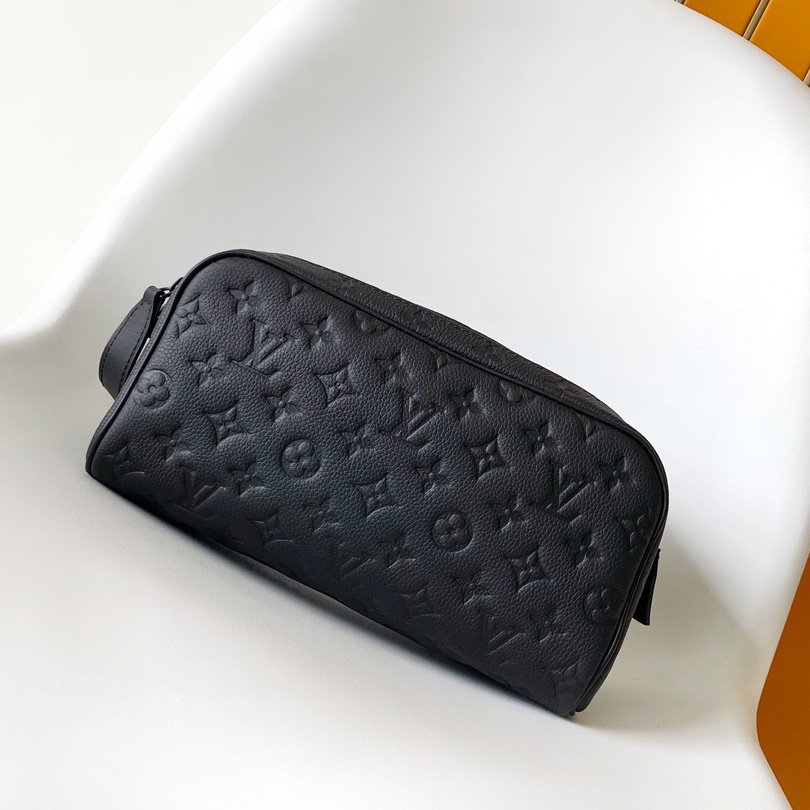 Louis Vuitton Dopp Kit M59478