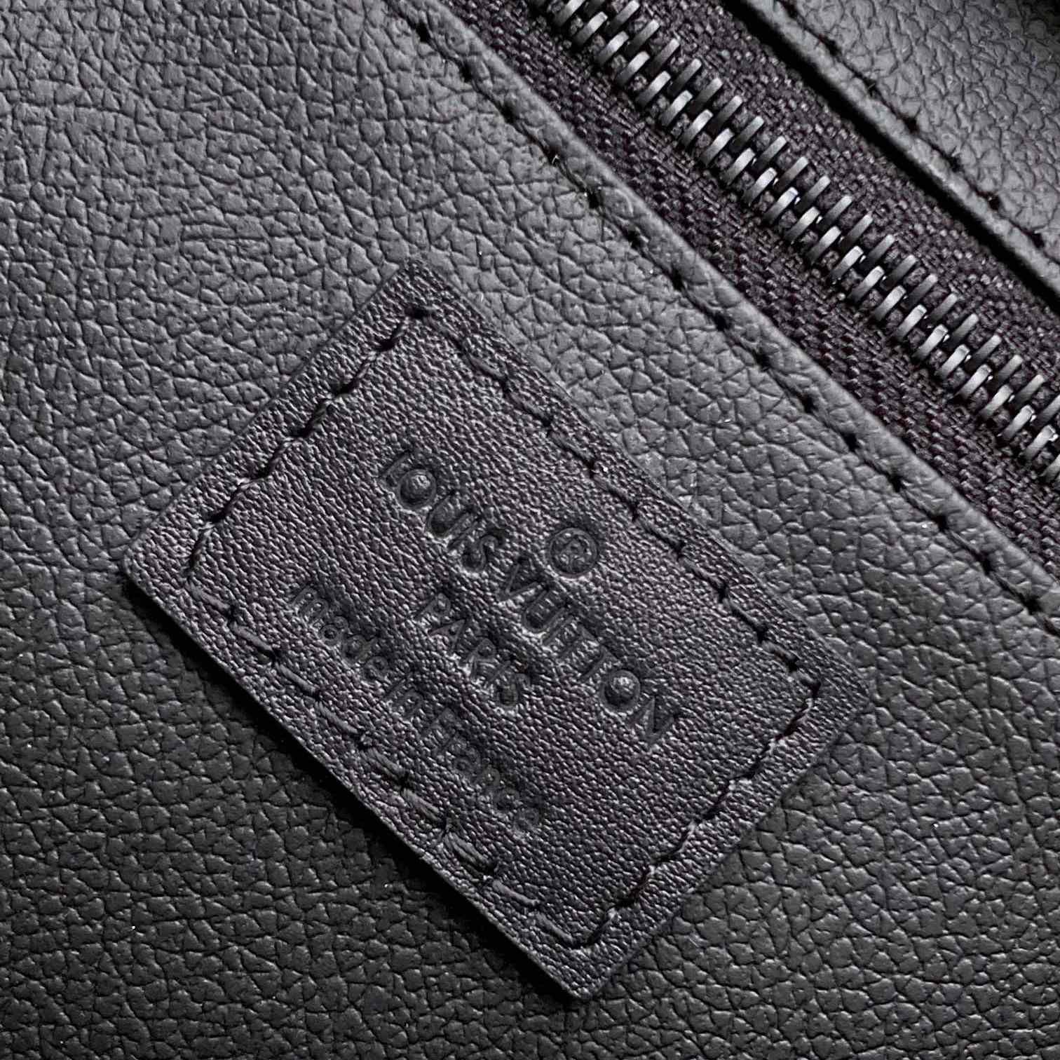 Louis Vuitton Dopp Kit M59478 - Image 9