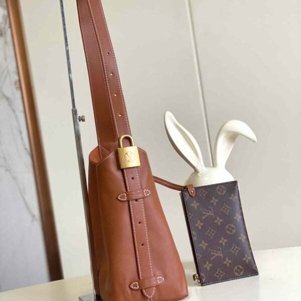 Louis Vuitton Low Key Hobo PM M25354 - Image 4