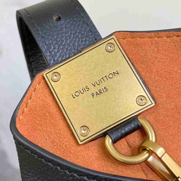 Louis Vuitton Low Key Hobo PM M25352 - Image 9