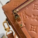 Louis Vuitton Pochette Métis M12711