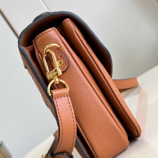 Louis Vuitton Pochette Métis M12711 - Image 3