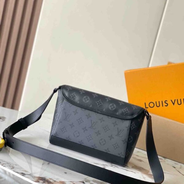 Louis Vuitton Pulse Messenger M12681 - Image 3
