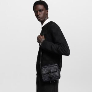 Louis Vuitton Getaway Messenger M12518